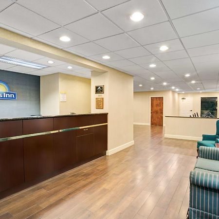 Days Inn - Chapel Hill Buitenkant foto