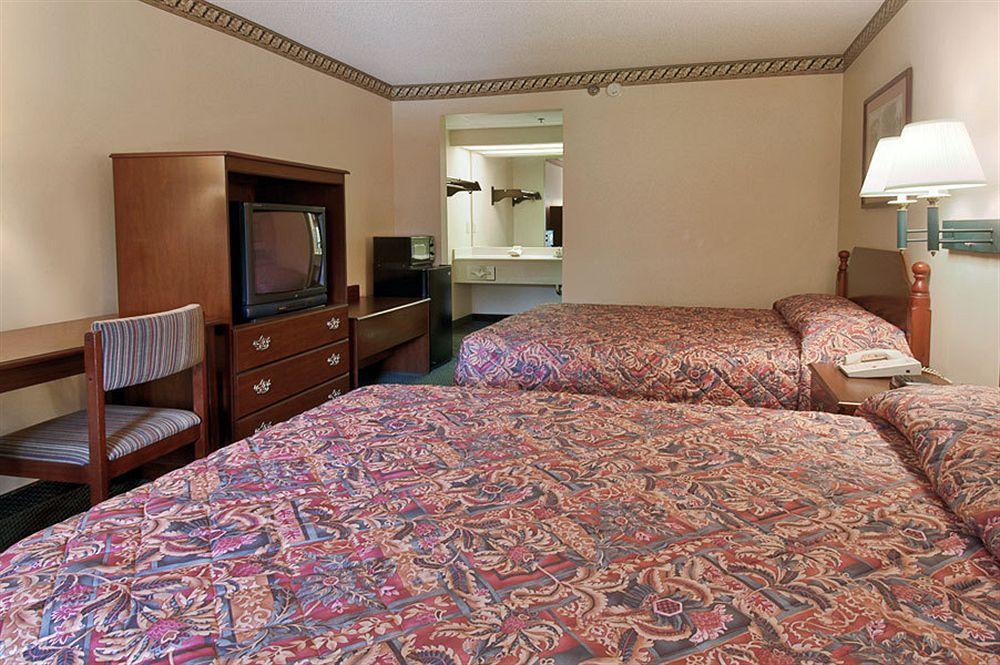 Days Inn - Chapel Hill Kamer foto